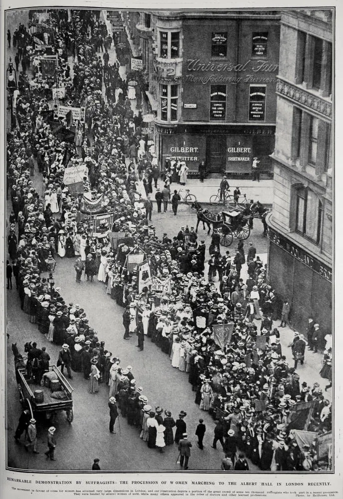 REMARKABLE DEMONSTRATION BY SUFFRAGISTS: THE PROCESSION OF WOMEN MARCHING TO THE ALBERT HALL IN LONDON RECENTLY