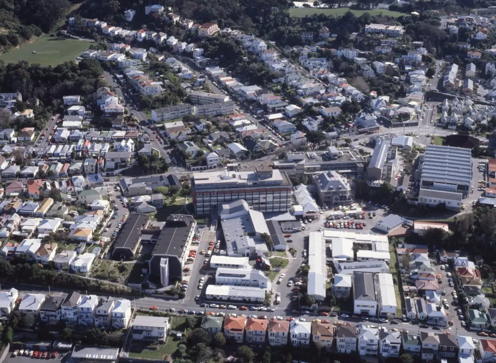Wellington Polytechnic aerial photograph, 8 September 1992