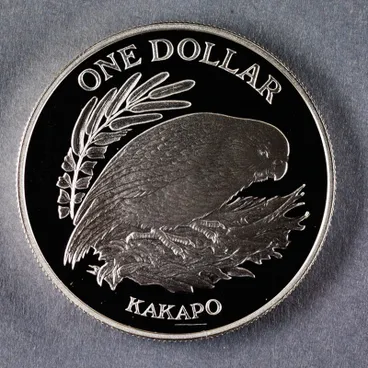 Image: Reserve Bank of New Zealand 1986 One Dollar Kakapo