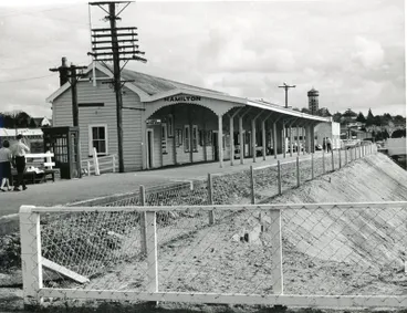 Image: Photograph – Hamilton Railway Station and lowering of railway line