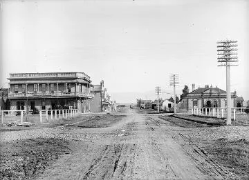 Martinborough Hotel, Post Office and Kitchener Street, Martinborough : Glass negative