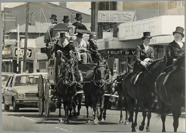 Image: Stage coach to Sheffield
