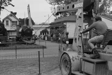 Image: Photograph of locomotive F 180