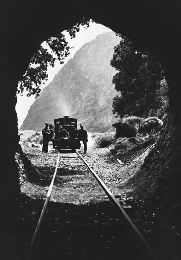 Image: Tramway engine at tunnel, Pararaha.