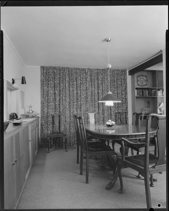 Ellis house, 5 Glentui Grove, Khandallah, dining room