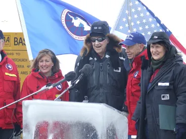 Image: Claudia McMurray, Sir Edmund Hillary, Paul Hargreaves and Prime Minister Helen Clark at the ice podium.