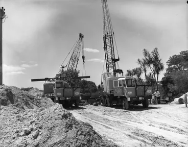Image: Claudelands Road traffic bridge under construction