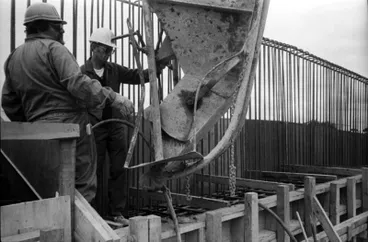 Image: Wairoa Bridge construction