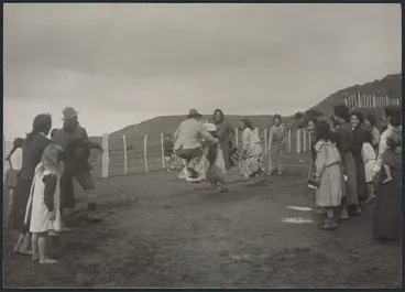 Image: Skipping, Reporua School, Arbour Day