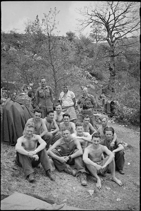 Group of machine gunners in forward areas of 8th Army Front, Italy, World War II - Photograph taken by George Kaye