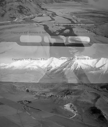 Image: Waimakariri River below Cornishmans Rise/Castle... (16778/16801)