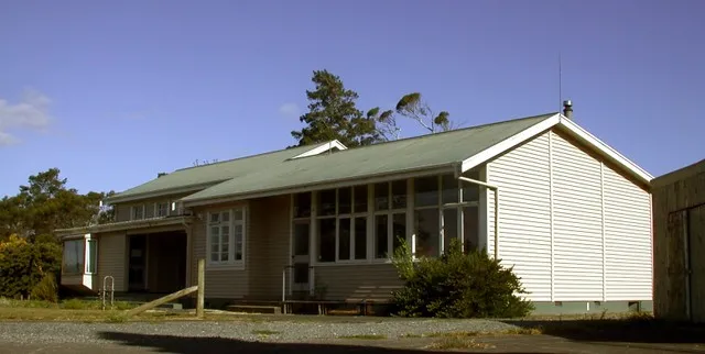 Hauraki Plains: disused Mangatarata School (1)