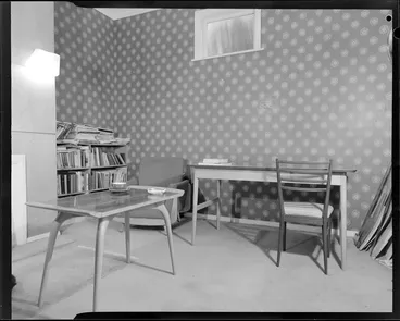 Image: Interior of unknown dwelling