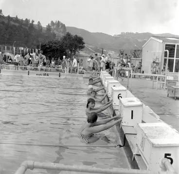 Image: Swimming Club Carnival [P1-2447-4837]