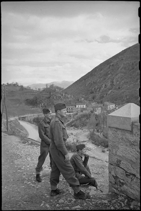 Three New Zealanders near a village in forward area of the Italian Front, World War II - Photograph taken by George Kaye