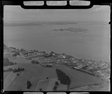 Image: Glendowie, Churchill Park, looking out towards Motukorea Island, Auckland