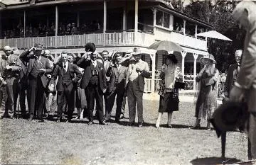 Presentation at Tauherenikau Racecourse : digital image