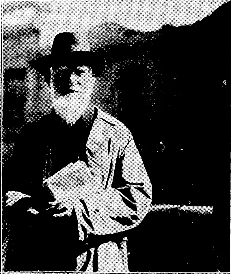 MR.. GEORGE .BERNARD SHAW, photographed:, on: arrival-at Wellington today. , \'■ (Evening Post, 04 April 1934)