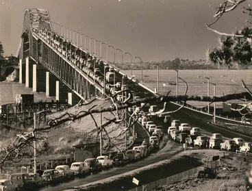 Image: Auckland Harbour Bridge