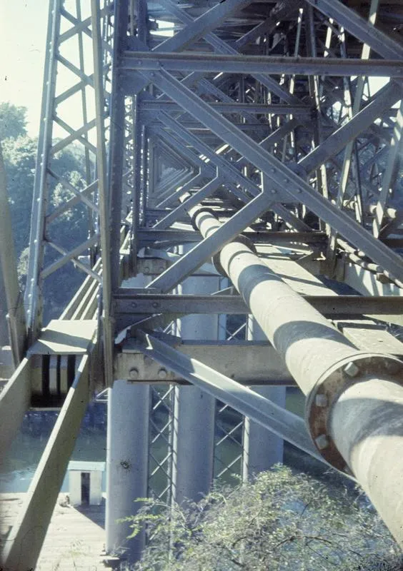 Superstructure of the original Hamilton railway bridge