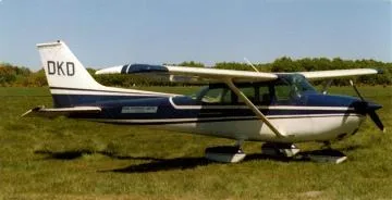 Cessna 172 ZK-DKD at Hood Aerodrome : digital photograph