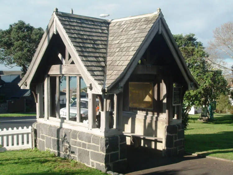 New Zealand Wars memorial lychgate, Howick, 2013