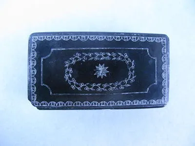 snuff box