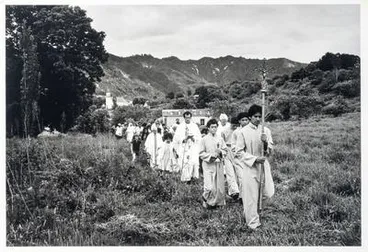 Procession: Rure Keremeneta's Unveiling, Hiruharama Jerusalem Wanganui River Image: Procession: Rure Keremeneta's Unveiling, Hiruharama Jerusalem Wanganui River