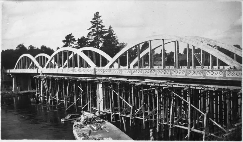 Fairfield Bridge under construction