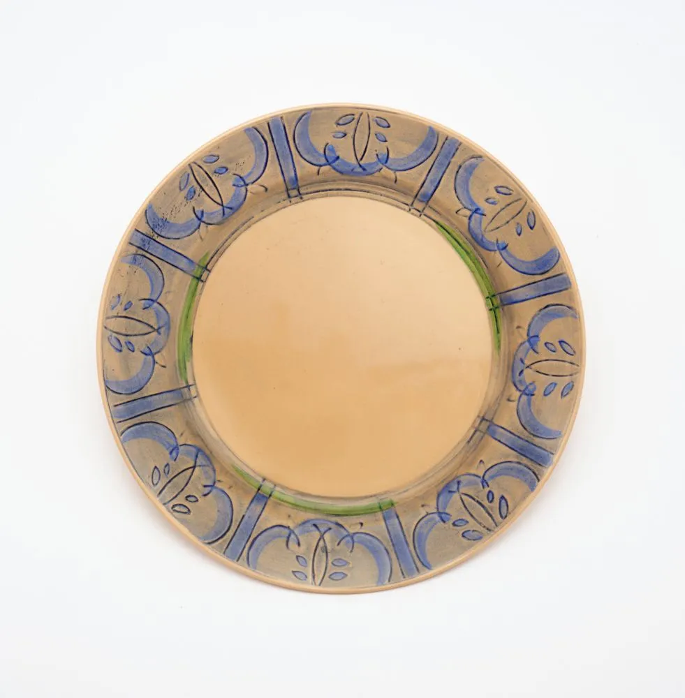Dinner plate