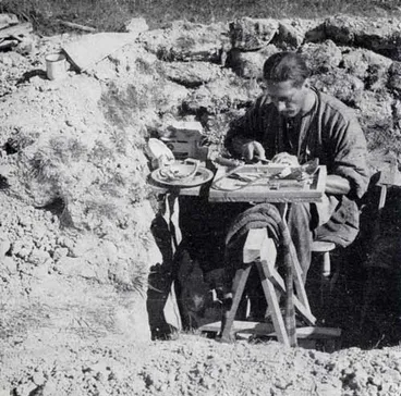 Image: ‘Enemy aliens’ on Somes Island