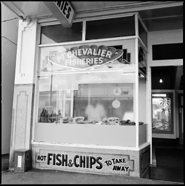 Point Chevalier Fisheries, Great North Road, 1989 Image: Point Chevalier Fisheries, Great North Road, 1989