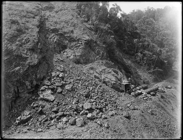 Image: Quarry, Upper Nihotupu Dam construction, 1923