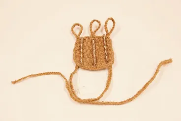 Knuckle dusters / fighting pad Image: Knuckle dusters / fighting pad