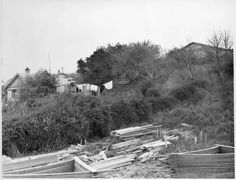 Houses on Garden Place hill c. 1939