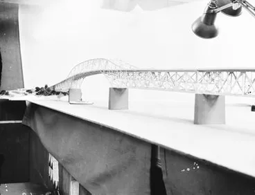 Image: [NZ AK - Harbour Bridge Model]
