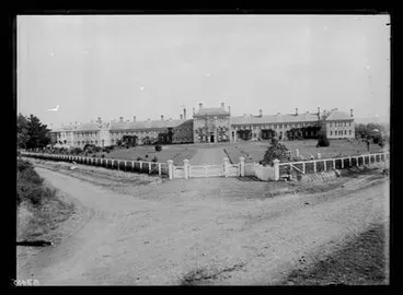 Image: [Avondale Lunatic Asylum  main building and grounds]