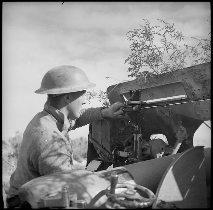 NZ gun layer at work, Egypt