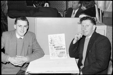 Image: The Hi Diddle Griddle Restaurant, Karangahape Road, 1960