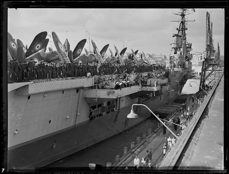 Departure of HMS Glory, Princes Wharf, 1946