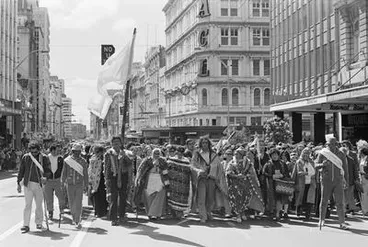 Image: Māori land march, Queen Street, Auckland