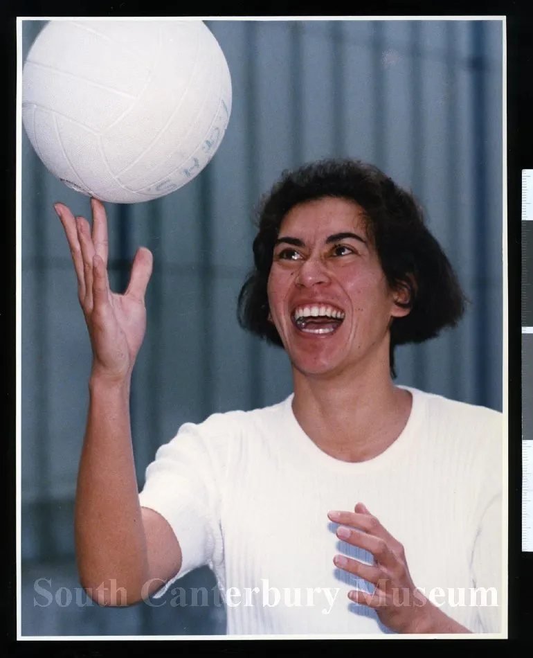 Noeline Taura-Barnett, Netballer