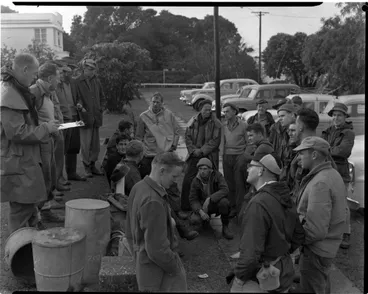 Image: Search teams assemble during 1963 Kaimai air disaster