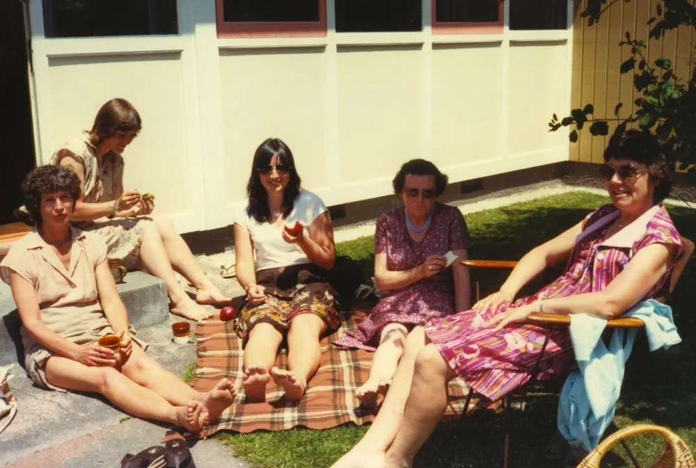 Brown Owl School; teachers relaxing.