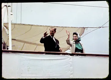 Queen Elizabeth II at Auckland Domain, 1963 Image: Queen Elizabeth II at Auckland Domain, 1963