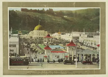 Image: Grand Court and Entrance gates, New Zealand and South Seas Exhibition, Dundin, 1925-26. Copyright Coulls Somerville Wilkie, Ltd.