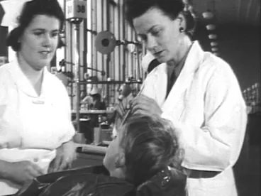 Image: Dominion School for Dental Nurses, Wellington, 1945