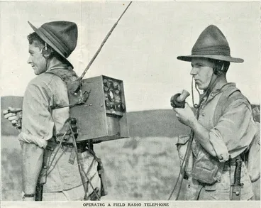 Operating a field radio telephone Image: Operating a field radio telephone