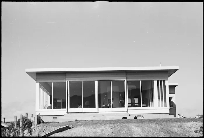 Exterior of the Kahn house, Ngaio, Wellington