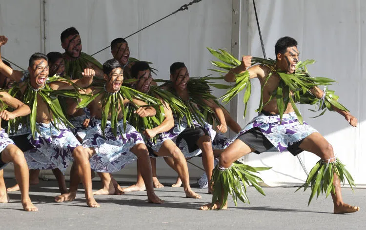 Southern Cross Campus School students performing at the 2015 ASB Polyfest.